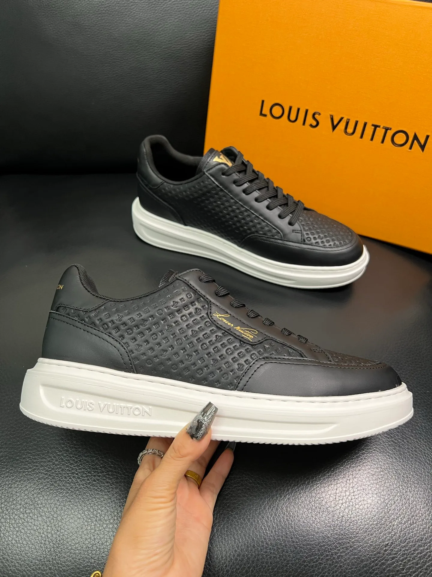 Men's shoes 💰740 Lv high quality top crafts Louis Vuitton sports shoes counter synchronized with original factory configuration, uppers imported from Italy, high-quality splicing colorful complex crafts, imported mesh pads soft and comfortable, soles: original soles specially provided by the original factory, T men's shoes 💰U exclusive movable molded soles super comfortable, original factory and single goods, welcome to compare, code number 38-44 (customized 45) 85867
